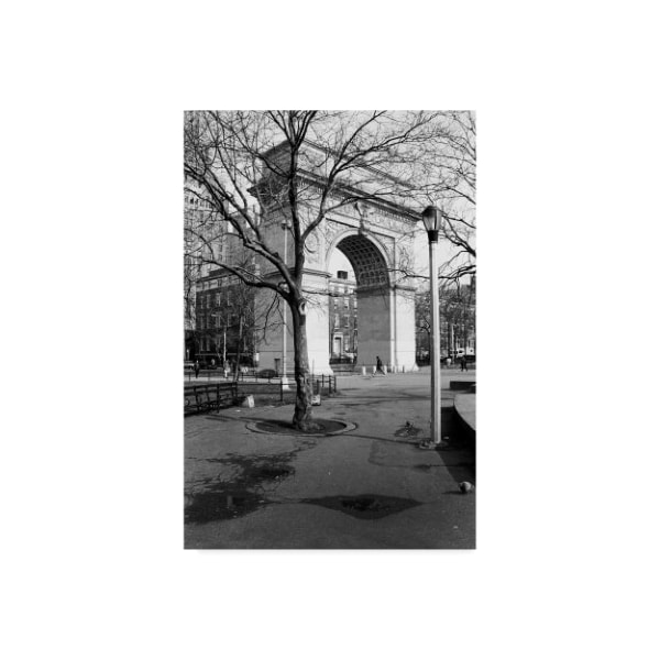Trademark Fine Art Chris Bliss 'Arc De Triomphe' Canvas Art, 30x47 - ALI20622-C3047GG