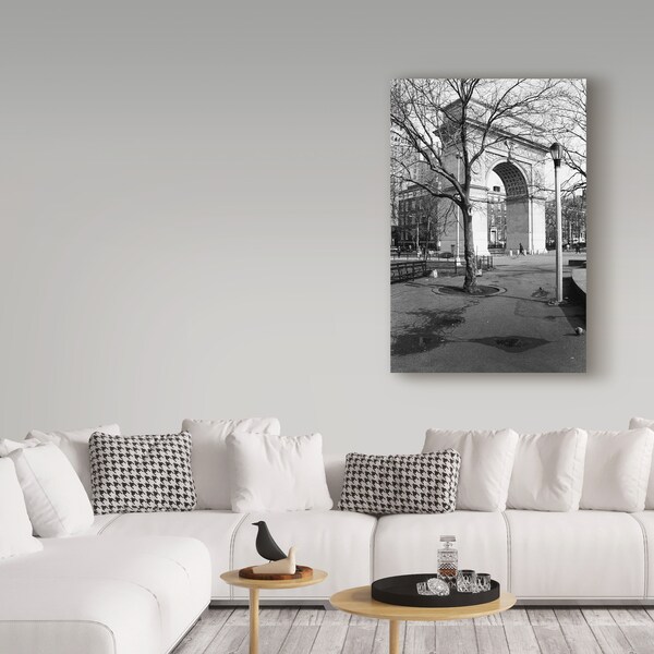 Trademark Fine Art Chris Bliss 'Arc De Triomphe' Canvas Art, 30x47 - ALI20622-C3047GG