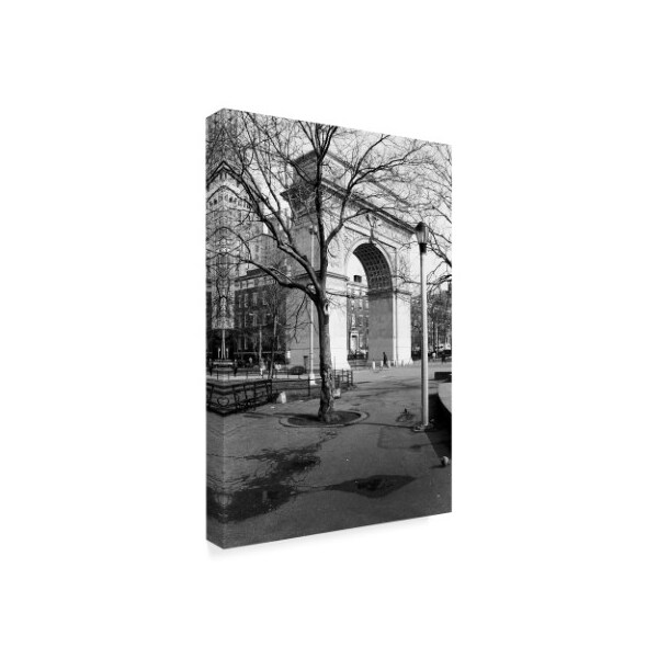 Trademark Fine Art Chris Bliss 'Arc De Triomphe' Canvas Art, 30x47 - ALI20622-C3047GG