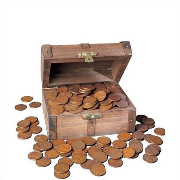 Giftgear Treasure Chest of 1 Lb of Lincoln Wheat-Ear Pennies - GI30892
