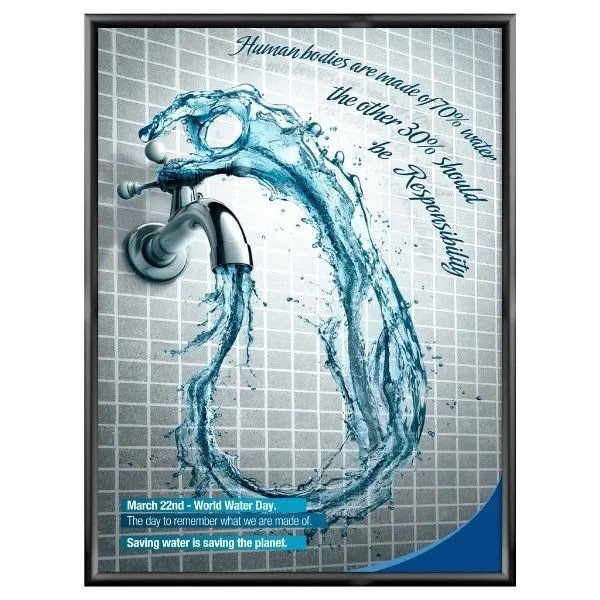 M&T Displays Snap Frame 36 in. X 48 in. Poster Size, 1.25 in. Black, Mitred Corner - UCN325B036X2990
