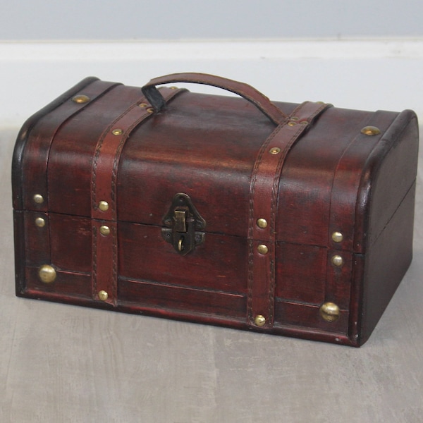 Vintiquewise Decorative Vintage Wood Treasure Box with Handle and Small Padlock - QI003004.SO.LK
