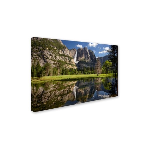 Trademark Fine Art Mike Jones Photo 'Yosemite Falls Reflection' Canvas Art, 16x24 - ALI17873-C1624GG