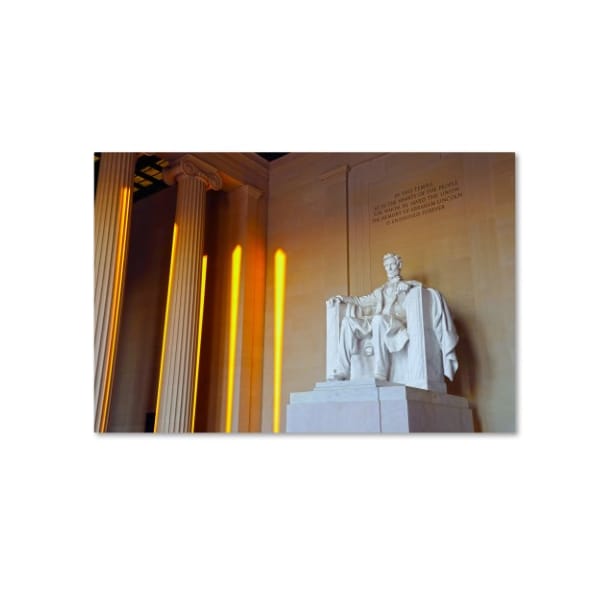 Trademark Fine Art CATeyes 'Lincoln Memorial' Canvas Art, 30x47 - MZ00416-C3047GG