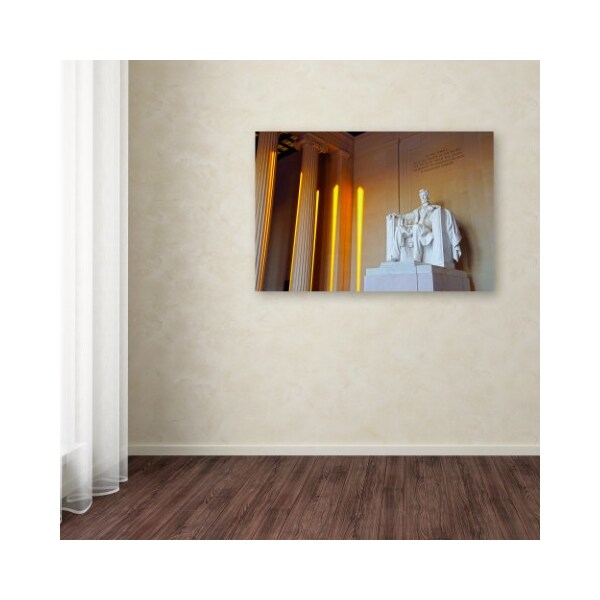Trademark Fine Art CATeyes 'Lincoln Memorial' Canvas Art, 30x47 - MZ00416-C3047GG