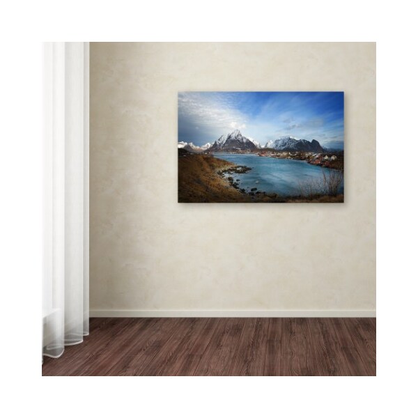 Trademark Fine Art Philippe Sainte-Laudy 'Reine - Norway' Canvas Art, 16x24 - PSL0563-C1624GG