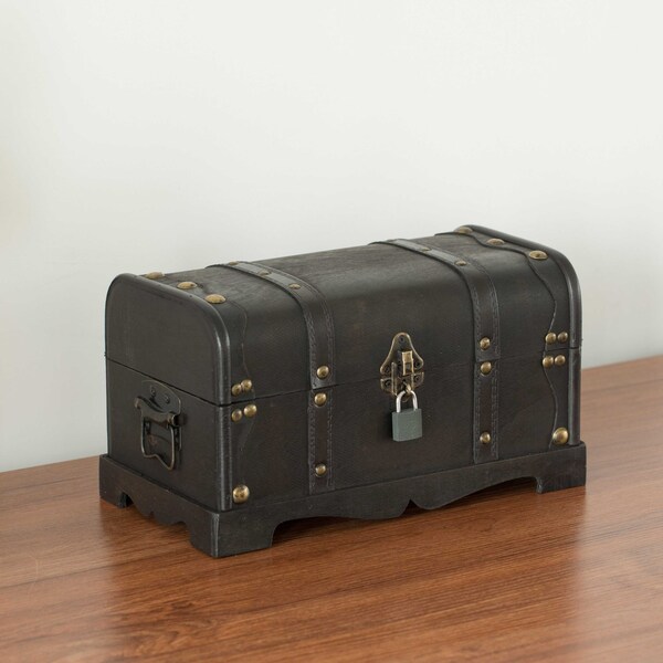 Vintiquewise Small Pirate Style Wooden Treasure Chest with Small Vintage Padlock and Key - QI003026.LK