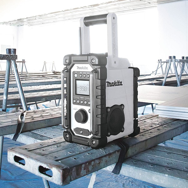 Makita 18V LXT® Job Site Radio - XRM05W