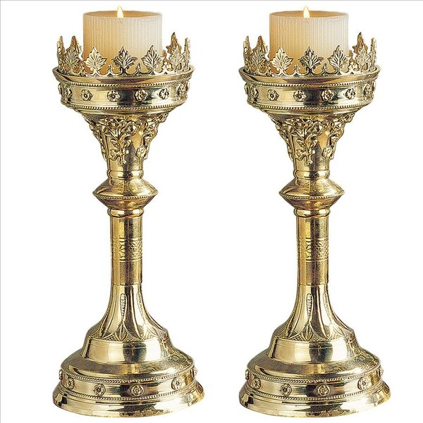 Design Toscano Chartres Cathedral Gothic Candlesticks: Set of Two Estate - TV999798