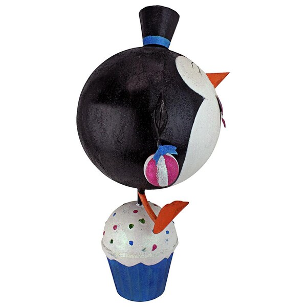Design Toscano Cupcake Chorus Line Ginger the Holiday Penguin Statue - FU571808