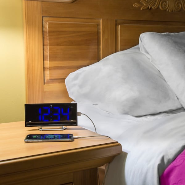 La Crosse Technology Atomic Curved LED Alarm clock w USB Port - 617-249