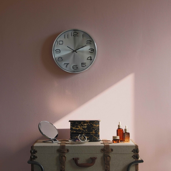 Clockswise Modern Decorative Aluminum Round Wall Clock For Living Room, Kitchen, Dining Room, Silver - QI004511.SI
