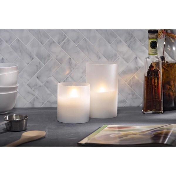 L & L Everlasting Glow White No Scent Scent Flameless Hand Poured Candle - 45605