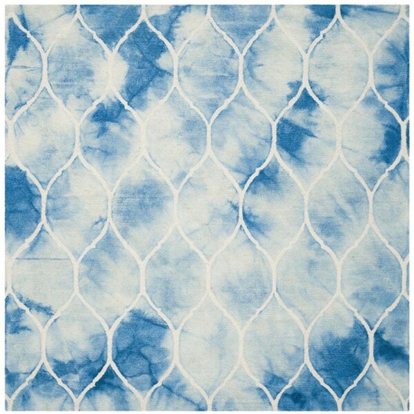 Safavieh 7 x 7 ft. Square Dip Dye Hand Tufted RugBlue & Ivory - DDY685G-7SQ