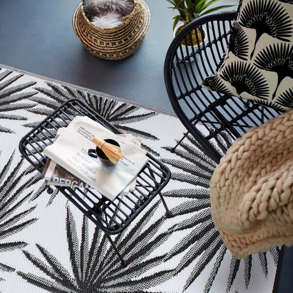 World Rug Gallery Floral Tropical Reversible Recycled Plastic 7'10'' X 10' Black Outdoor Rug - 6075BLACK8X10