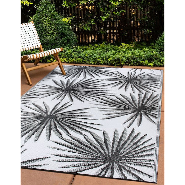 World Rug Gallery Floral Tropical Reversible Recycled Plastic 7'10'' X 10' Black Outdoor Rug - 6075BLACK8X10