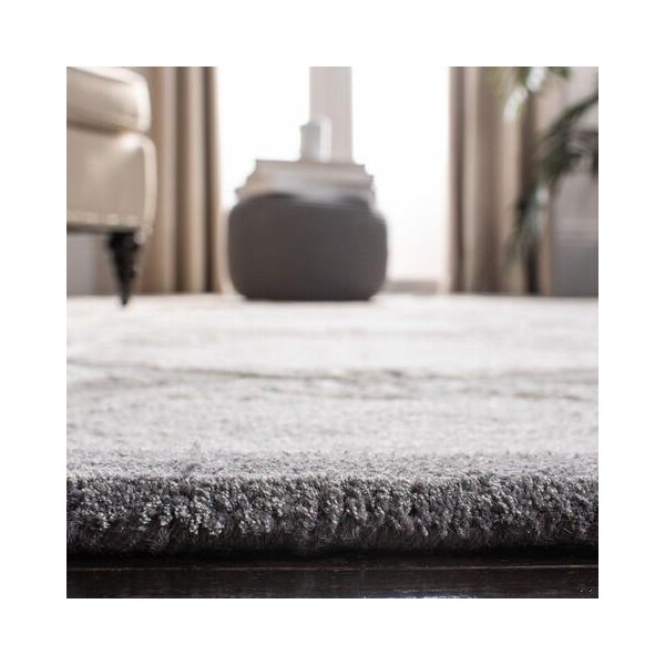 Safavieh Bella Hand Tufted Accent Rug, Grey and Light Grey - 2 ft.-6 in. x 4 ft. - BEL139A-24