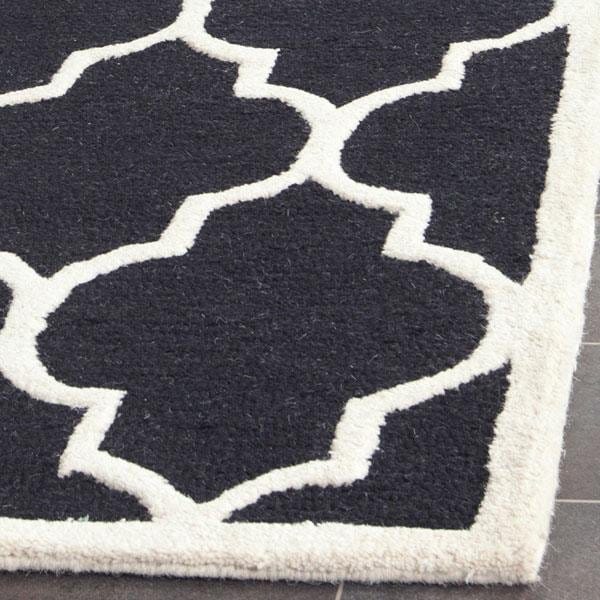 Safavieh Cambridge Hand Tufted Rectangle RugBlack & Ivory 3 x 5 ft. - CAM134E-3