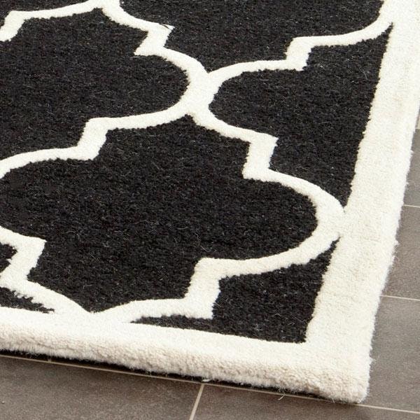Safavieh Cambridge Hand Tufted Rectangle RugBlack & Ivory 3 x 5 ft. - CAM134E-3
