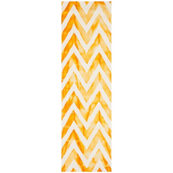 Safavieh Dip Dye Hand Tufted Runner Rug, Ivory and Gold - 2 ft.-3 in. x 6 ft. - DDY715C-26