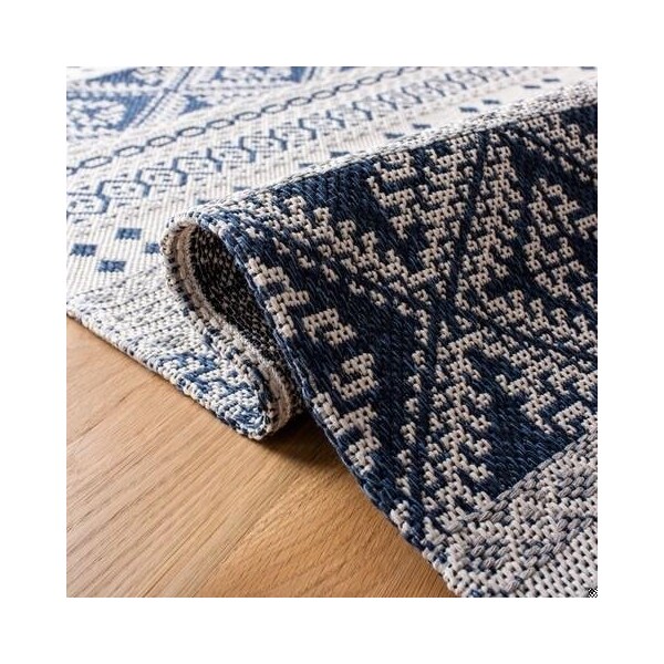 Safavieh 4 x 6 ft. Augustine 400 Rectangle Power Loomed RugNavy & Creme - AGT445N-4