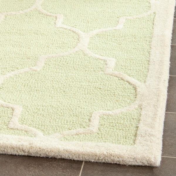 Safavieh Cambridge Hand Tufted Accent Rug, Light Green and Ivory - 2 x 3 ft. - CAM134B-2