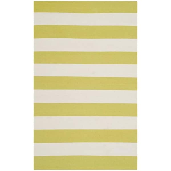Safavieh Montauk Hand Woven Runner Rug- Green - White- 2 ft. 6 in. x 4 ft. - MTK712E-24