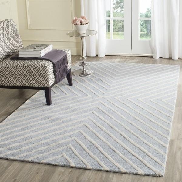 Safavieh Cambridge Hand Tufted Accent Rug- Light Blue - Ivory- 2 x 3 ft. - CAM129A-2