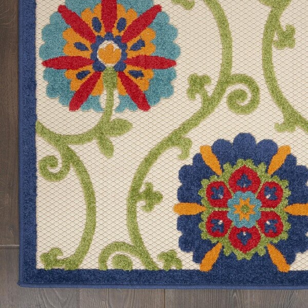Homeroots 4 x 6 ft. Blue Floral Vines Indoor & Outdoor Area Rug - 384971