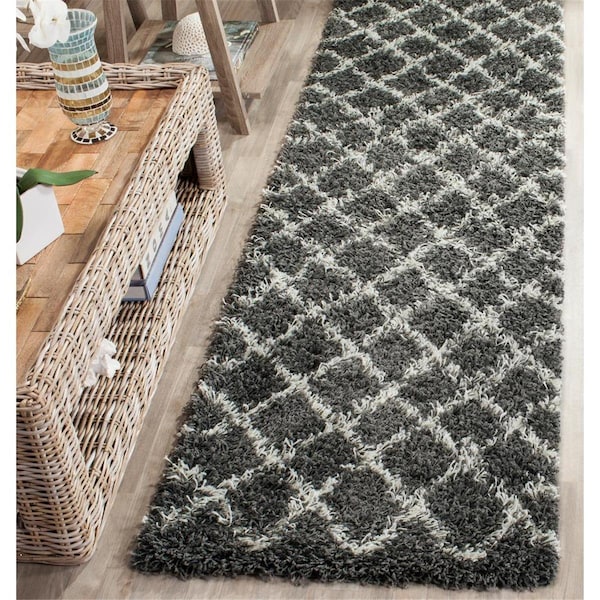 Safavieh 3 x 5 ft. SGD-Dallas Shag Rectangle Machine Made Rug Dark Grey & Ivory - SGDS258A-3