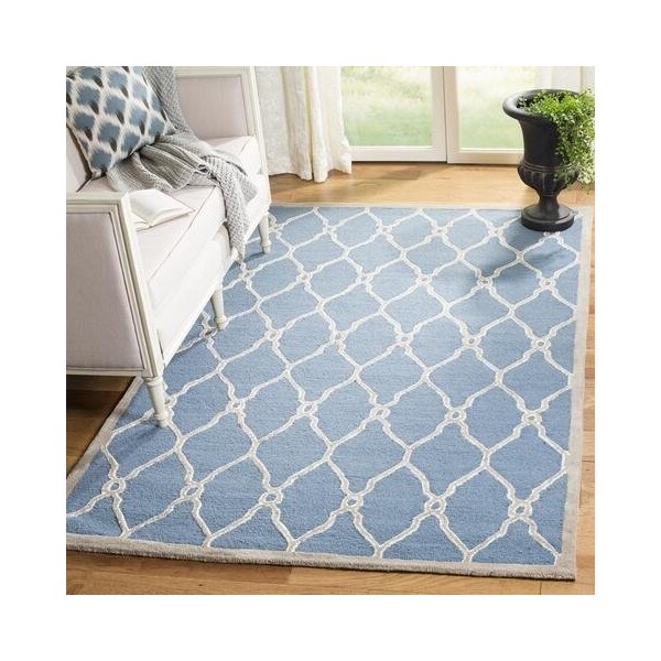 Safavieh Cambridge Hand Tufted Accent Rug- Navy - Ivory- 2 x 3 ft. - CAM352M-2