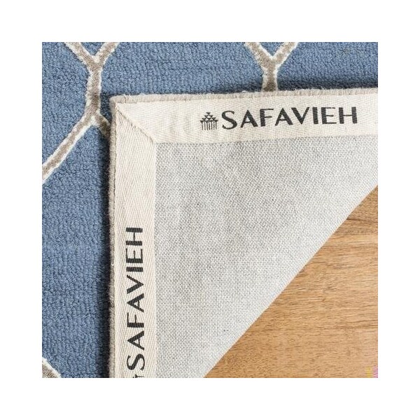 Safavieh Cambridge Hand Tufted Accent Rug- Navy - Ivory- 2 x 3 ft. - CAM352M-2