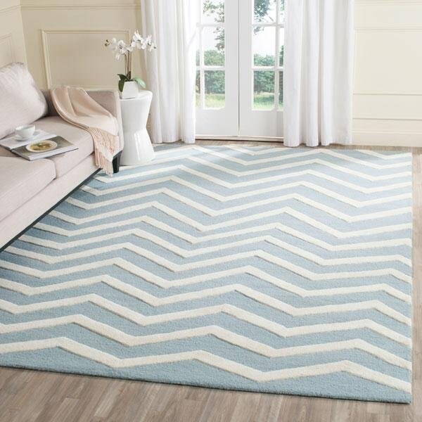 Safavieh Cambridge Hand Tufted Runner RugBlue & Ivory 2 ft.6 in. x 8 ft. - CAM714B-28