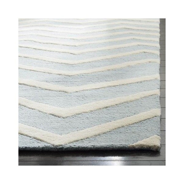 Safavieh Cambridge Hand Tufted Runner RugBlue & Ivory 2 ft.6 in. x 8 ft. - CAM714B-28