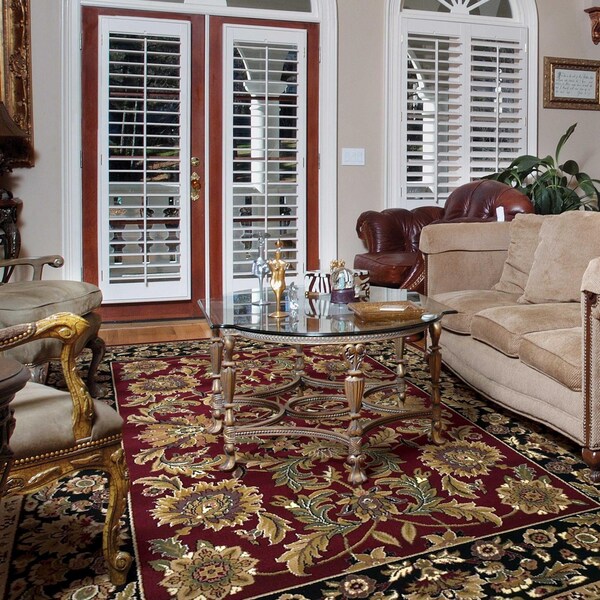 Homeroots 3 ft. 3 in. x 4 ft. 11 in. Polypropylene Red & Black Area Rug - 353590