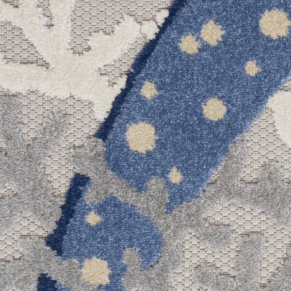 Homeroots 4 x 6 ft. Blue & Gray Indoor & Outdoor Area Rug - 385069
