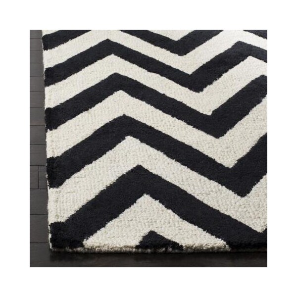 Safavieh Cambridge Hand Tufted Runner Rug- Black - Ivory- 2 ft. 6 in. x 10 ft. - CAM139E-210
