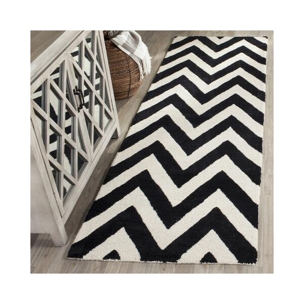 Safavieh Cambridge Hand Tufted Runner Rug- Black - Ivory- 2 ft. 6 in. x 10 ft. - CAM139E-210