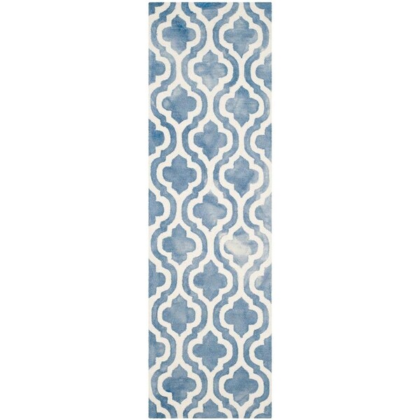 Safavieh Dip Dye Hand Tufted Runner Rug- Blue - Ivory- 2 ft. 6 in. x 4 ft. - DDY537K-24