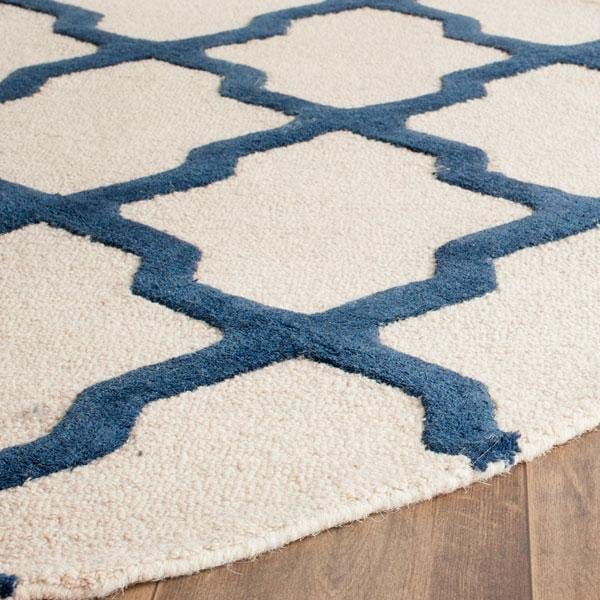 Safavieh Cambridge Hand Tufted Rectangle Rug- Ivory - Navy- 2 ft. 6 in. x 6 ft. - CAM121Z-26