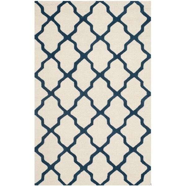 Safavieh Cambridge Hand Tufted Rectangle Rug- Ivory - Navy- 2 ft. 6 in. x 6 ft. - CAM121Z-26
