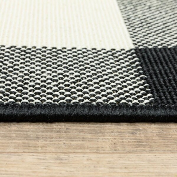 Homeroots 2 x 8 ft. Black & Ivory Gingham Indoor & Outdoor Runner Rug - 389517