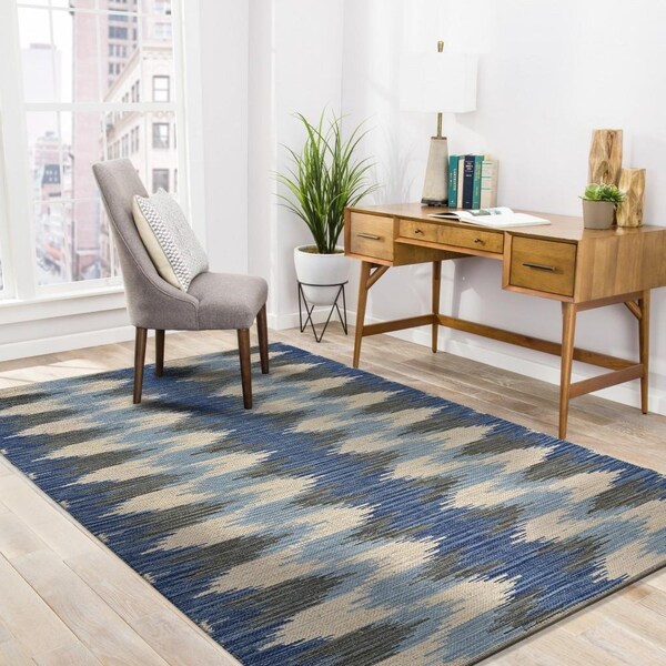 Homeroots 3 x 4 ft. Blue & Cream Ikat Pattern Area Rug - 395482