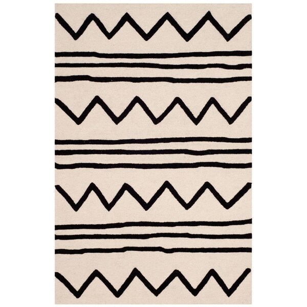 Safavieh Kids Hand Tufted Rectangle Rug, Ivory and Black - 4 x 6 ft. - SFK907D-4