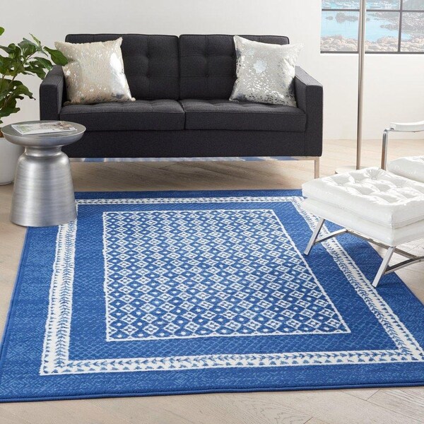Homeroots 5 x 7 ft. Navy & Ivory Geometric Area Rug - 385884