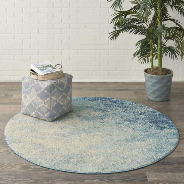 Homeroots 5 ft. Round Light Blue & Ivory Abstract Sky Area Rug - 385370