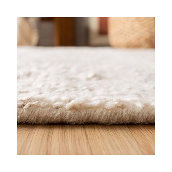 Safavieh 2 ft. 3 in. x 8 ft. Casablanca Runner Hand Knotted RugBeige - CSB521B-28