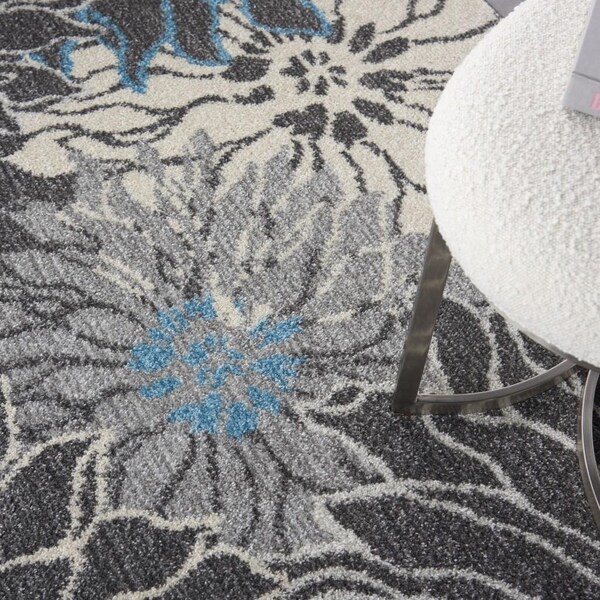 Homeroots 4 x 6 ft. Charcoal & Blue Big Flower Area Rug - 385412