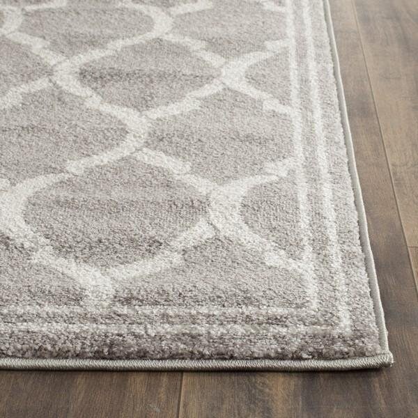 Safavieh Amherst Accent Rugs, Grey and Light Grey - 2 ft.-6 in. x 4 ft. - AMT415C-24