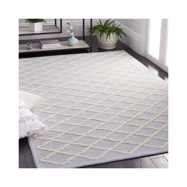 Safavieh Cambridge Hand Tufted Runner Rug- Light Blue - Ivory- 2 ft. 6 in. x 6 ft. - CAM137A-26